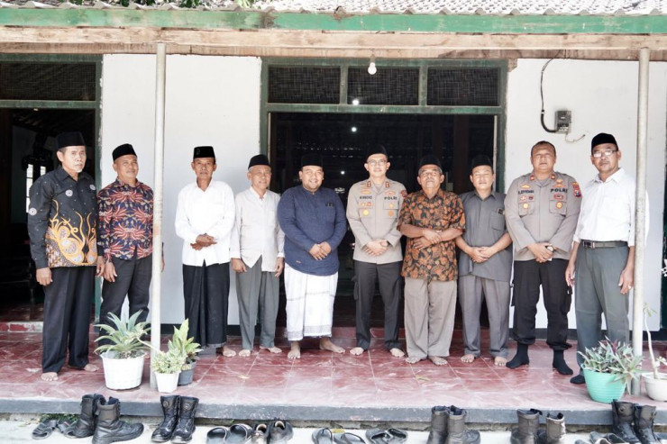 Sampaikan Pesan Pemilu Damai Kapolres Ponorogo Kunjungi Sejumlah Ponpes