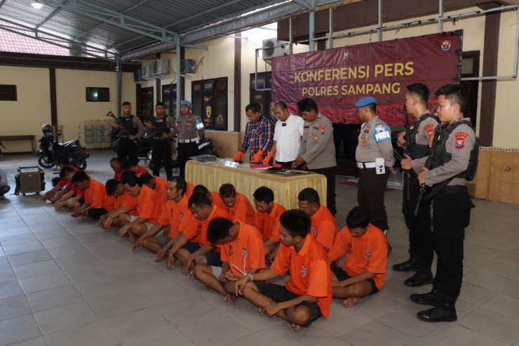 Polres Sampang Berhasil Amankan 17 Tersangka Penyalahgunaan Narkoba Selama Bulan November 2023