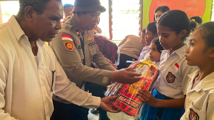 Terapi USEFT, Trauma Healing dan Bantuan Kapolda NTT Hadirkan Senyum Anak-Anak Terdampak di Adonara Timur