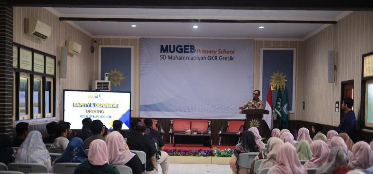 Polantas Menyapa Polres Gresik Gandeng Guru Tanamkan Budaya Tertib Lalu Lintas Sejak Dini
