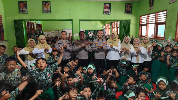 Polresta Sidoarjo Edukasi Anti Bullying Pelajar SDN Jimbaran Kulon