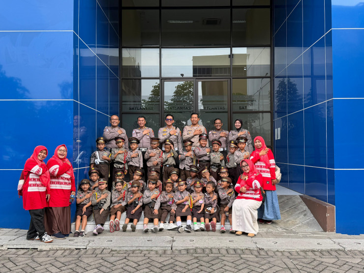 Polisi Sahabat Anak, Satlantas Polresta Sidoarjo Edukasi Tertib Lalu Lintas Sejak Dini