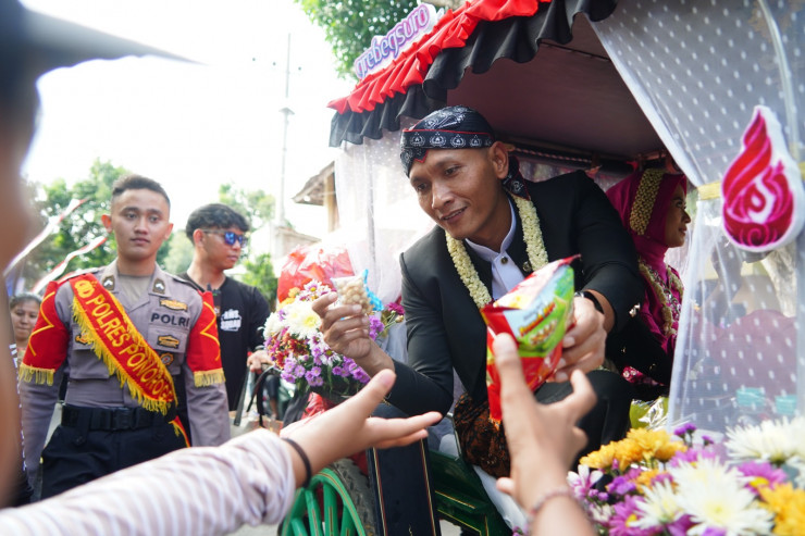 Polres Ponorogo Terjunkan 430 Personel Amankan Kirab Pusaka Grebeg Suro 2025