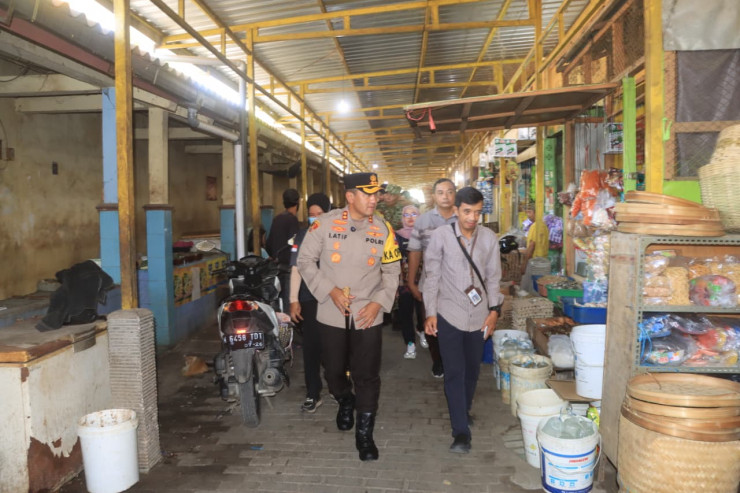 Jelang Idul Fitri Kapolres Probolinggo Cek Harga dan Ketersediaan Bahan Pangan