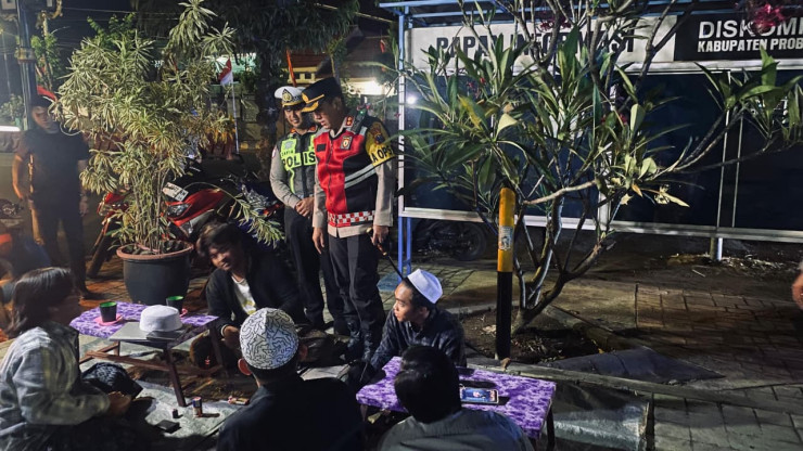 Personel Gabungan Polres Probolinggo Gelar Patroli Skala Besar Pastikan Situasi Aman dan Kondusif