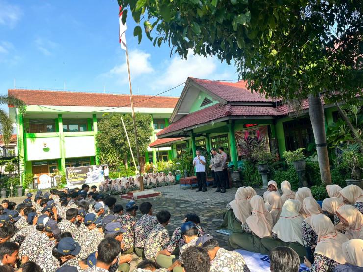Polres Probolinggo Kota Cegah Bullying, Beri Edukasi Pelajar di Sejumlah Sekolah