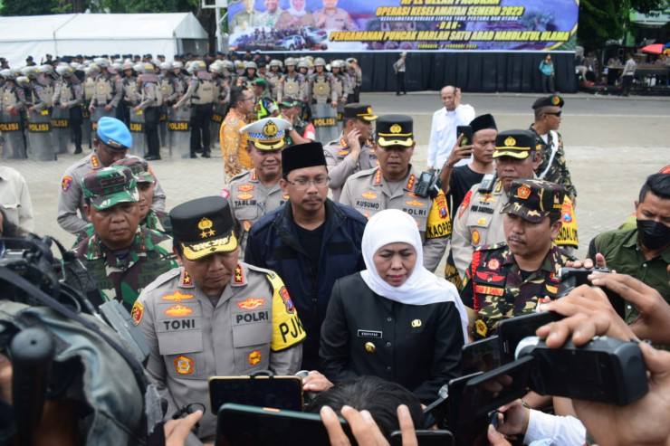 Gubernur Jatim Pimpin Apel Gelar Pasukan Operasi Keselamatan Semeru 2023 di GOR Sidoarjo