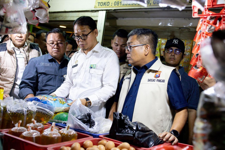 Satgas Pengendalian Harga Beras Jawa Timur Sidak Pasar di Surabaya