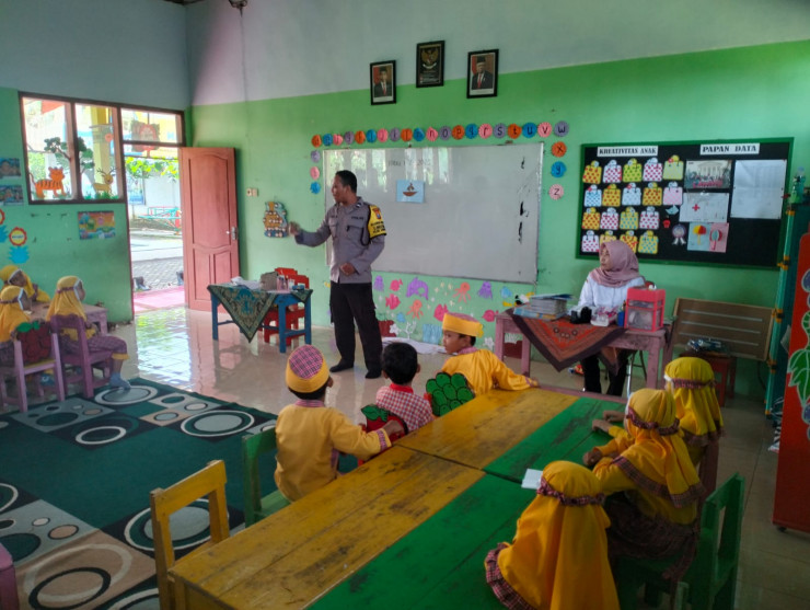 Polres Tulungagung Terjunkan Bhabinkamtibmas ke Sekolah, Tangkal Kabar Hoax Terkait Penculikan Anak