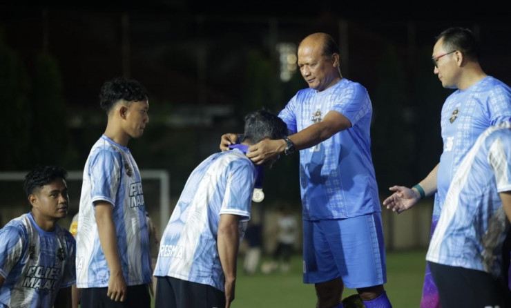 Final Kapolda Cup 4 Berlangsung Meriah, Tim Gabsat Polda Jatim Angkat Trofi Juara